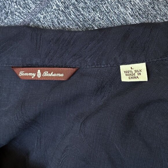 Tommy Bahama Silk Bamboo-Leaf-Design Short Sleeve Shirt, Size L - Picture 4 of 4